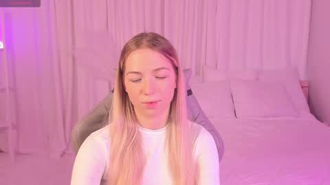 Susan online show from December 2, 4:42 am