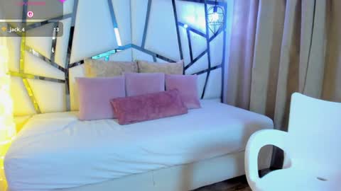 susanna_cute online show from June 18, 3:06 pm