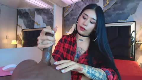 susanvilla online show from July 18, 8:33 pm