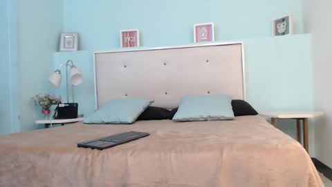 susanwilliams_ online show from March 10, 11:36 am