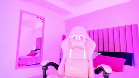 Sussan Nicole  online show from October 29, 1:02 pm