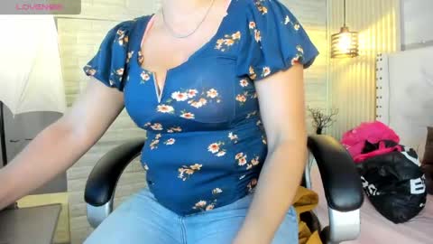   online show from May 11, 11:39 am