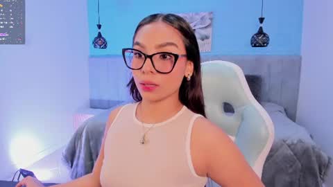 sussy_sweet4u online show from July 31, 10:49 am