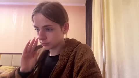 Emila online show from June 12, 11:31 am