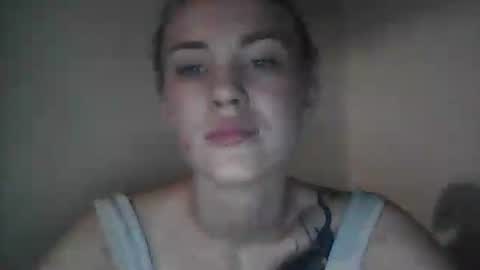 Suzie Jenny online show from July 2, 8:03 pm
