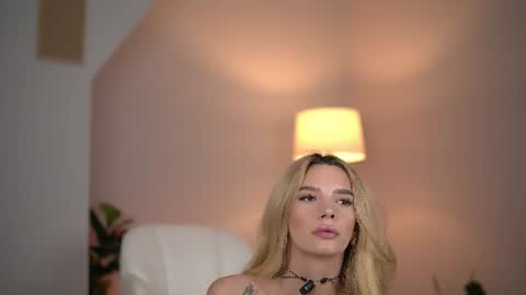 SweetLuna online show from July 11, 3:33 am