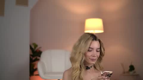 SweetLuna online show from June 21, 3:13 am