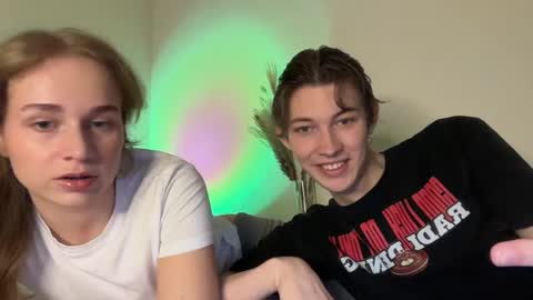 Denis and Mia online show from April 17, 7:05 pm