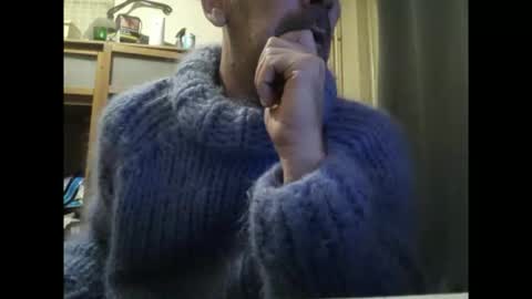 sweaterboy666 online show from December 17, 3:13 am