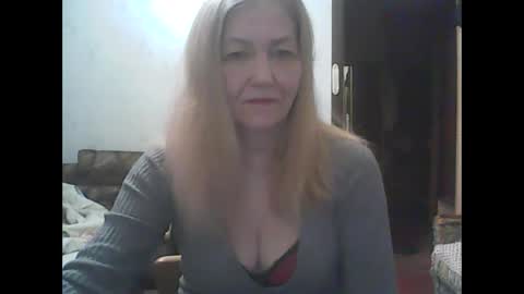 sweet4blonde609 online show from December 26, 3:38 am