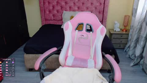 sweet__thang online show from August 1, 3:57 pm