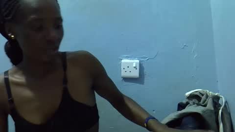 sweet_candie01 online show from May 5, 6:41 am
