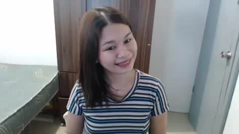 sweet_cassyxx online show from April 23, 3:36 am