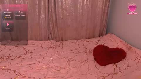 Sofia online show from December 3, 5:35 pm