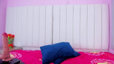 Annie online show from March 10, 6:34 pm