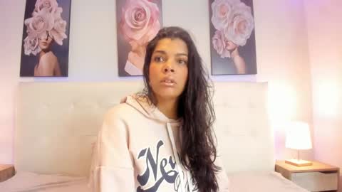 Snapshot of sweet_dreamses chatting on February 5, 12:27 pm Kendra online show from February 5, 12:27 pm