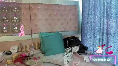  emmili  online show from June 16, 12:31 pm