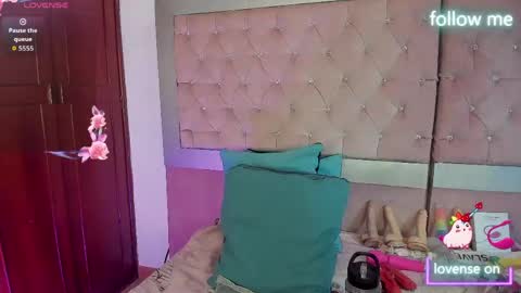  emmili  online show from April 29, 12:32 pm