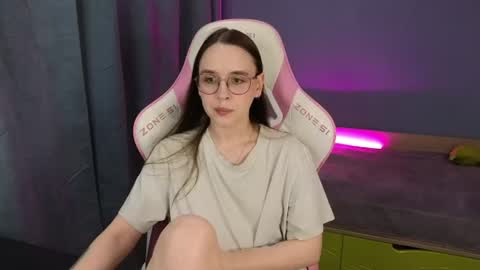 Alice online show from June 19, 4:07 am
