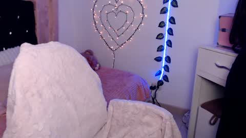 Hannah online show from August 1, 4:14 am
