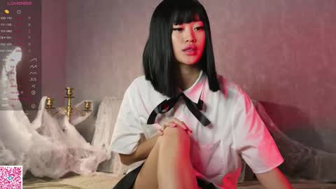 Kim online show from October 31, 6:25 am