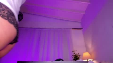 Snapshot of sweet_kahia chatting on December 26, 3:59 am Diana online show from December 26, 3:59 am