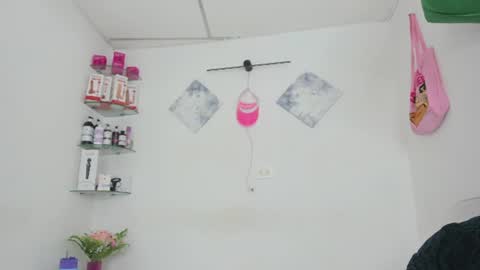 sweet_litle online show from June 27, 3:23 am