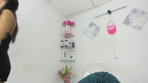 sweet_litle online show from July 12, 5:54 am