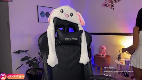 free            private online show from January 19, 12:49 am