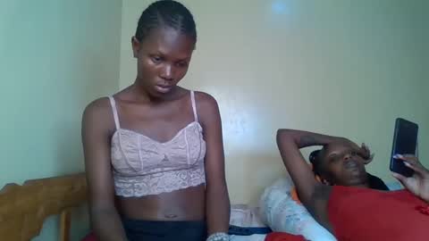 sweetie online show from February 24, 4:16 am