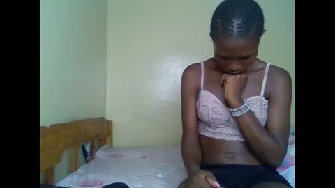 sweetie online show from February 25, 10:37 am