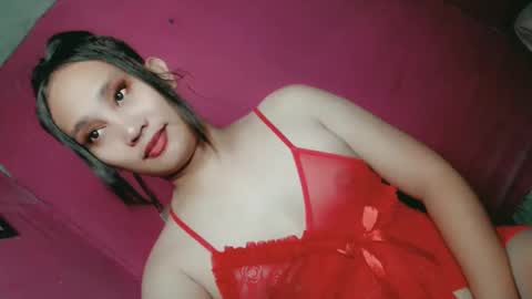 Snapshot of sweet_lover5 chatting on January 3, 1:02 pm SWEET LOVE online show from January 3, 1:02 pm