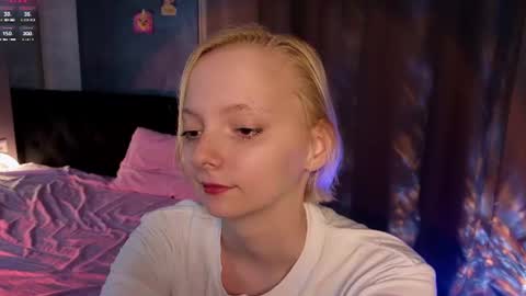 Lana online show from July 30, 5:35 pm
