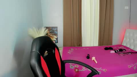 sweet_marie21 online show from April 22, 11:17 am