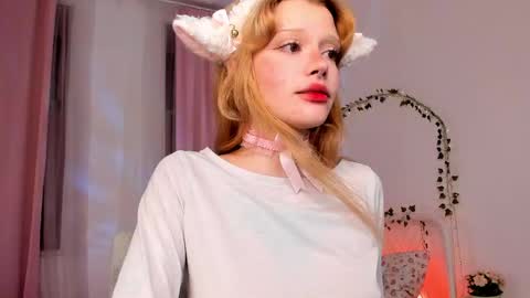 Melissa. Join me on Fansly link in social medias online show from April 29, 10:36 pm