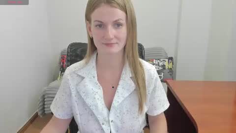 Mila online show from August 3, 9:00 am