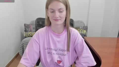 Mila online show from June 26, 4:56 pm