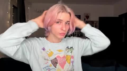 kira online show from November 5, 10:34 pm