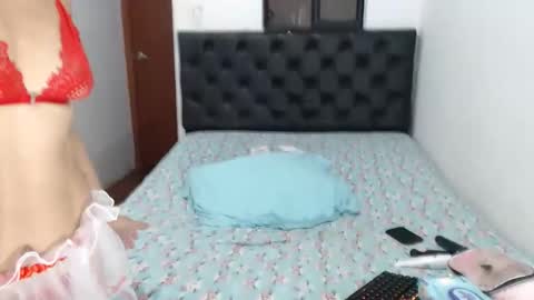 petite sweet online show from March 6, 1:21 pm