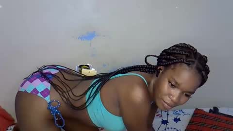 sweet_sheee online show from February 15, 7:51 am