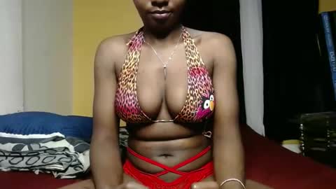 ellanah Tracie online show from February 22, 10:52 pm