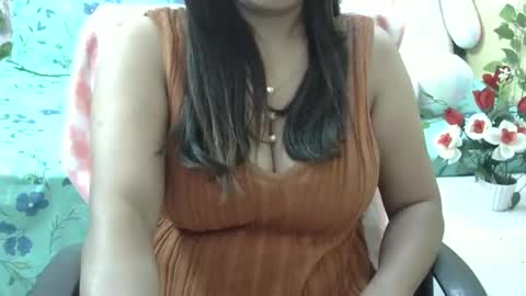 Snapshot of sweet_shivani chatting on March 5, 11:17 am sweet_shivani online show from March 5, 11:17 am