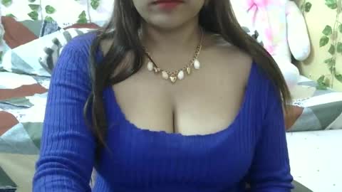 Snapshot of sweet_shivani chatting on February 22, 5:02 am sweet_shivani online show from February 22, 5:02 am