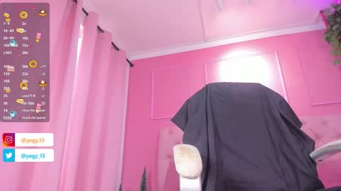 Yeileen online show from November 15, 6:42 pm