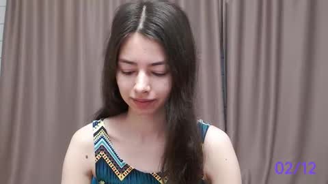 Snapshot of sweet_sweet_angel chatting on December 2, 10:35 am Angel online show from December 2, 10:35 am