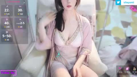 sweet_yumiq online show from December 17, 12:12 pm