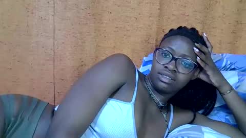 sweet_zarah online show from April 12, 8:29 am