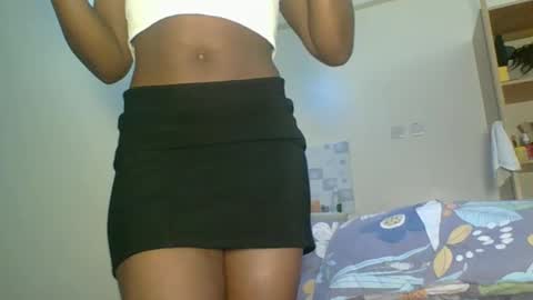 Snapshot of sweetass_02 chatting on October 12, 9:24 am bianca online show from October 12, 9:24 am