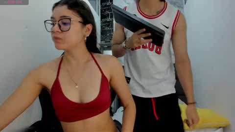 sweetauracouple online show from July 7, 7:23 am