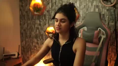 Salom independent model online show from June 20, 6:08 am